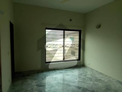 1 Kanal Upper Portion With Drawing Room Is Available For Rent In Dha Phase 4 Near Main Ghazi Road