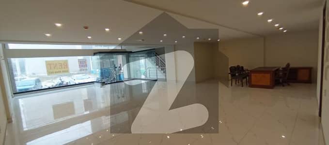 ڈی ایچ اے فیز 8 - کمرشل براڈوے ڈی ایچ اے فیز 8,ڈیفنس (ڈی ایچ اے),لاہور میں 8 مرلہ عمارت 9.5 لاکھ میں کرایہ پر دستیاب ہے۔