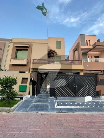 بحریہ ٹاؤن سیکٹر سی بحریہ ٹاؤن,لاہور میں 5 کمروں کا 10 مرلہ مکان 3.4 کروڑ میں برائے فروخت۔ بحریہ ٹاؤن سیکٹر سی بحریہ ٹاؤن,لاہور میں 5 کمروں کا 10 مرلہ مکان 3.4 کروڑ میں برائے فروخت۔