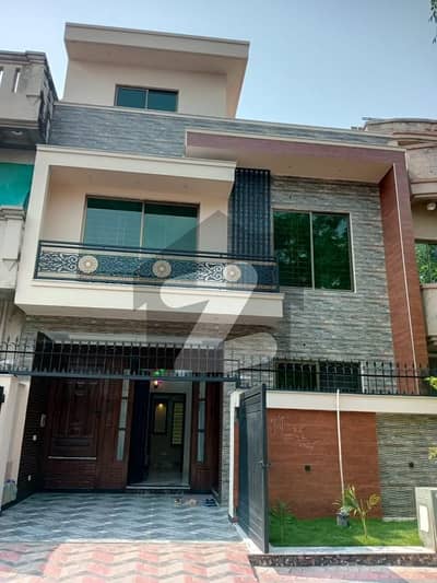 جی ۔ 13/1 جی ۔ 13,اسلام آباد میں 4 کمروں کا 4 مرلہ مکان 4.0 کروڑ میں برائے فروخت۔