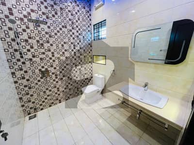 بحریہ انکلیو بحریہ ٹاؤن,اسلام آباد میں 4 کمروں کا 10 مرلہ مکان 1.5 لاکھ میں کرایہ پر دستیاب ہے۔