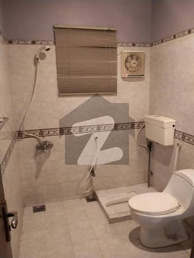 WELL MAINTAINED LOWER RTION FOR RENT IN PHASE 4