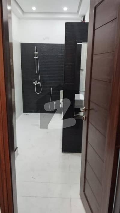 بحریہ ٹاؤن عمر بلاک بحریہ ٹاؤن سیکٹر B,بحریہ ٹاؤن,لاہور میں 1 کمرے کا 1 مرلہ کمرہ 35.0 ہزار میں کرایہ پر دستیاب ہے۔ بحریہ ٹاؤن عمر بلاک بحریہ ٹاؤن سیکٹر B,بحریہ ٹاؤن,لاہور میں 1 کمرے کا 1 مرلہ کمرہ 35.0 ہزار میں کرایہ پر دستیاب ہے۔