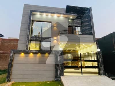 ایڈن ایگزیکیٹو ایڈن گارڈنز,فیصل آباد میں 3 کمروں کا 5 مرلہ مکان 2.25 کروڑ میں برائے فروخت۔