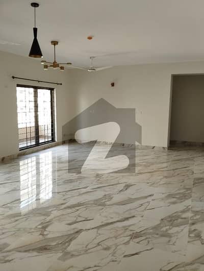 عسکری ہائیٹس 4 ڈی ایچ اے فیز 5 - سیکٹر ایچ,ڈی ایچ اے ڈیفینس فیز 5,ڈی ایچ اے ڈیفینس,اسلام آباد میں 3 کمروں کا 12 مرلہ فلیٹ 3.25 کروڑ میں برائے فروخت۔