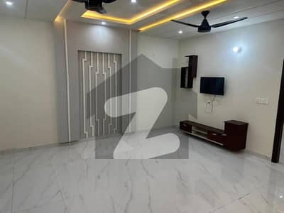 ای ۔ 11 اسلام آباد میں 3 کمروں کا 1 کنال زیریں پورشن 2.4 لاکھ میں کرایہ پر دستیاب ہے۔