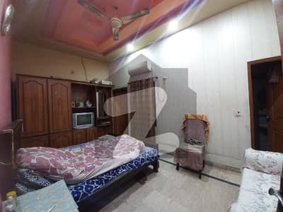 کینال بینک ہاؤسنگ سکیم لاہور میں 5 کمروں کا 3 مرلہ مکان 1.35 کروڑ میں برائے فروخت۔