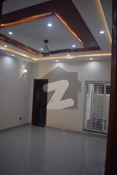 10 Marla Luxury Upper Portion For Rent Bahria Town Lahore