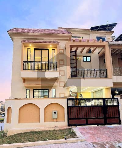 5 Marla Corner House Available For Sale With Extra Land