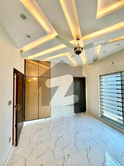 بحریہ گرینز۔ اوورسیز انکلیو بحریہ ٹاؤن فیز 8,بحریہ ٹاؤن راولپنڈی,راولپنڈی میں 3 کمروں کا 10 مرلہ بالائی پورشن 55.0 ہزار میں کرایہ پر دستیاب ہے۔