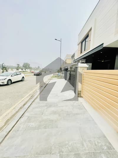 عسکری 10 - سیکٹر ایس عسکری 10,عسکری,لاہور میں 5 کمروں کا 15 مرلہ مکان 2.85 لاکھ میں کرایہ پر دستیاب ہے۔