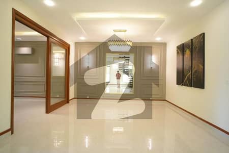 بحریہ ٹاؤن - پریسنٹ 8 بحریہ ٹاؤن کراچی,کراچی میں 5 کمروں کا 11 مرلہ مکان 2.9 کروڑ میں برائے فروخت۔