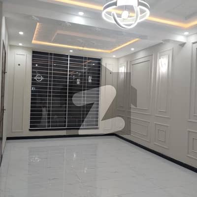 پارک ویو سٹی لاہور میں 4 کمروں کا 5 مرلہ مکان 85.0 ہزار میں کرایہ پر دستیاب ہے۔ پارک ویو سٹی لاہور میں 4 کمروں کا 5 مرلہ مکان 85.0 ہزار میں کرایہ پر دستیاب ہے۔