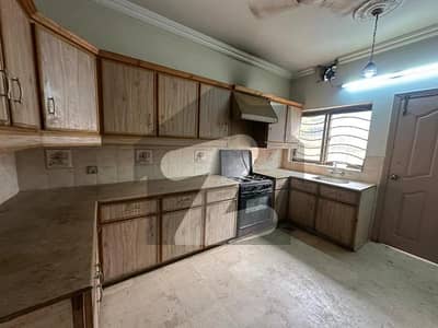 بنی گالہ اسلام آباد میں 3 کمروں کا 1 کنال زیریں پورشن 1.0 لاکھ میں کرایہ پر دستیاب ہے۔