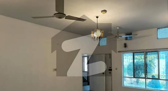 Prime Location Beautiful 5 Bedroom House