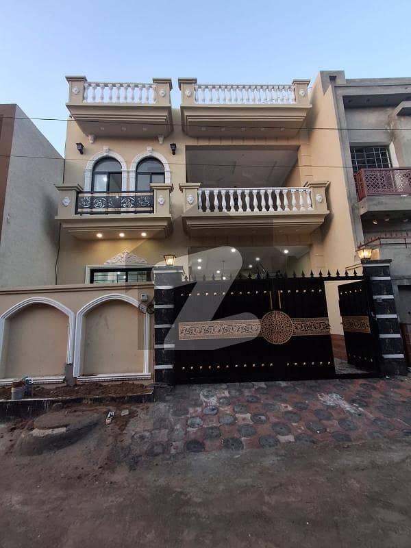 صنوبر سٹی۔ گرین ولاز صنوبر سٹی,اڈیالہ روڈ,راولپنڈی میں 3 کمروں کا 6 مرلہ مکان 1.42 کروڑ میں برائے فروخت۔ صنوبر سٹی۔ گرین ولاز صنوبر سٹی,اڈیالہ روڈ,راولپنڈی میں 3 کمروں کا 6 مرلہ مکان 1.42 کروڑ میں برائے فروخت۔