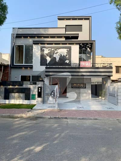 10 Marla Residential House For Sale In Chambelli block, Nearby Commercial Market, School, Mosque and Health Care Canter