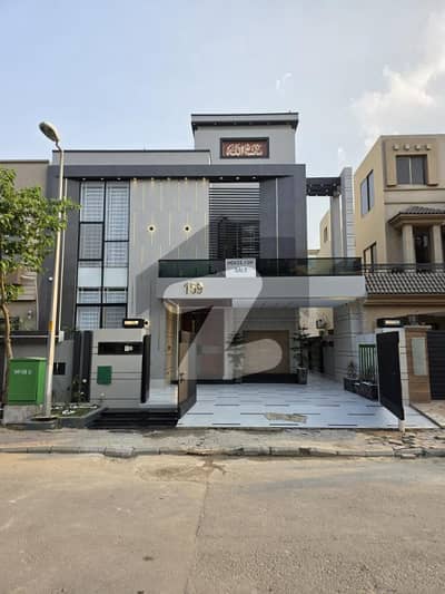 10 Marla Residential House For Sale In Janiper Block, Nearby Commercial Market, School, Mosque and Health Care Canter