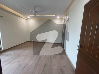 عسکری 11 عسکری,لاہور میں 3 کمروں کا 10 مرلہ فلیٹ 1.45 لاکھ میں کرایہ پر دستیاب ہے۔