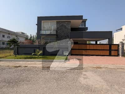 1 Kanal ultra designer House for Sale