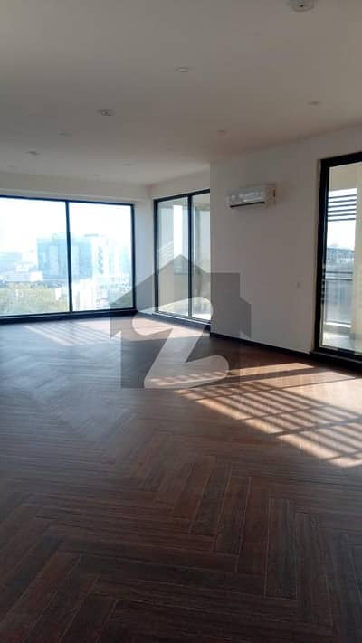 Stylish & Spacious 3 Bedroom Apartment Semi Furnished For Rent