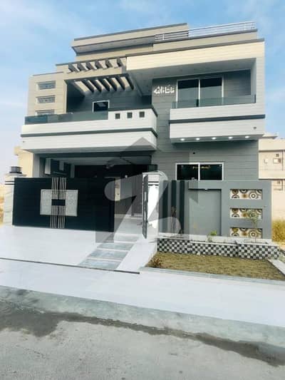 10 MARLA SPANISH HOUSE OWNER CONSTRUCTION ON PRIME LOCATION AVAILABLE FOR SALE IN LDA AVENUE 1 LAHORE