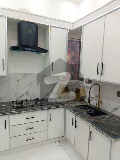 الکبیر ٹاؤن - فیز 1 الکبیر ٹاؤن,رائیونڈ روڈ,لاہور میں 4 کمروں کا 3 مرلہ مکان 1.3 کروڑ میں برائے فروخت۔