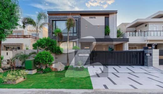 1 Kanal Top Quality Build Luxurious Beautiful Modern Design Villa With Basement For Sale In DHA Lahore Phase 6 Prime Location