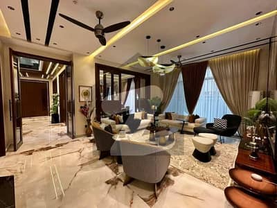 2 Kanal 100% Orignal Pick Luxury House For Rent Near Park Hot Location