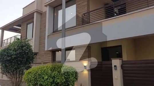 بحریہ ٹاؤن - پریسنٹ 16 بحریہ ٹاؤن کراچی,کراچی میں 5 کمروں کا 11 مرلہ مکان 2.75 کروڑ میں برائے فروخت۔