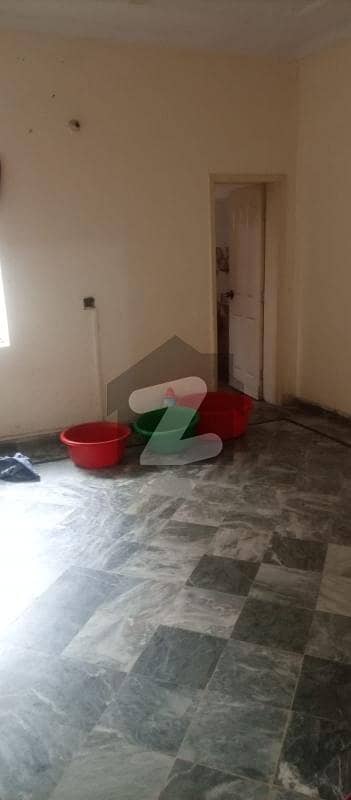 جوہر ٹاؤن فیز 2 جوہر ٹاؤن,لاہور میں 2 کمروں کا 5 مرلہ بالائی پورشن 53.0 ہزار میں کرایہ پر دستیاب ہے۔