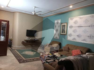 جوہر ٹاؤن فیز 2 - بلاک ایچ3 جوہر ٹاؤن فیز 2,جوہر ٹاؤن,لاہور میں 5 کمروں کا 12 مرلہ مکان 4.8 کروڑ میں برائے فروخت۔