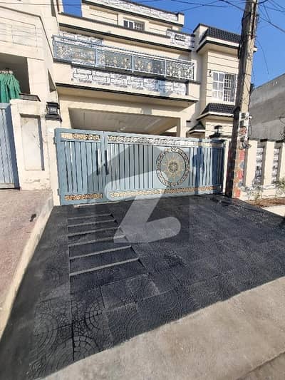 گلشن آباد سیکٹر 2 گلشن آباد,راولپنڈی میں 7 کمروں کا 10 مرلہ مکان 3.7 کروڑ میں برائے فروخت۔