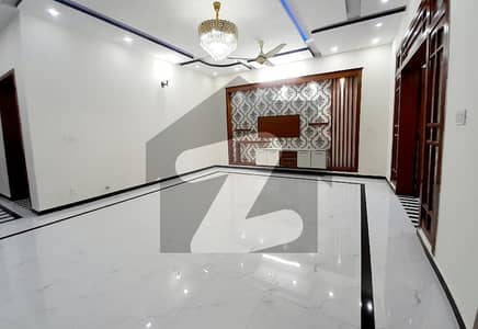 جی ۔ 13 اسلام آباد میں 7 کمروں کا 10 مرلہ مکان 2.5 لاکھ میں کرایہ پر دستیاب ہے۔