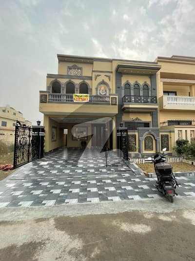 Prime Location 10 Marla Elegant House for Sale LDA Avenue One