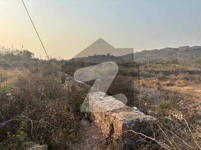 نیول فارمز ہاؤسنگ سکیم سیکٹر بی ناول فارمز ہاؤسنگ سکیم,اسلام آباد میں 5 کنال پلاٹ فائل 3.5 کروڑ میں برائے فروخت۔