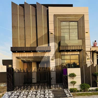 5 Marla Triple Height Lobby House