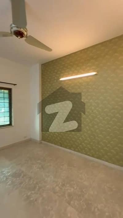 عسکری 11 عسکری,لاہور میں 3 کمروں کا 10 مرلہ فلیٹ 1.2 لاکھ میں کرایہ پر دستیاب ہے۔