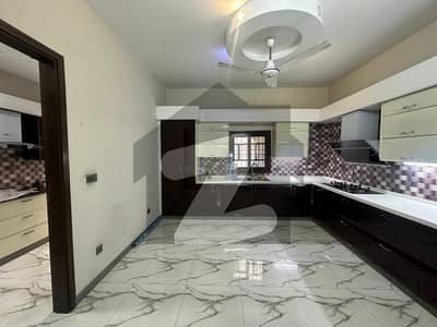 2 Unit 500 Yard Bungalow For Sale