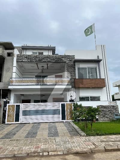 35*70 10 Marla Brand New double story designer house available for sale on 7 marla house price in Gulberg Green Islamabad Block F Main boulevard. Top location water boor, A+construction, Compelition approved by CDA Near to Park,near to commercial Hub Dmarkez.