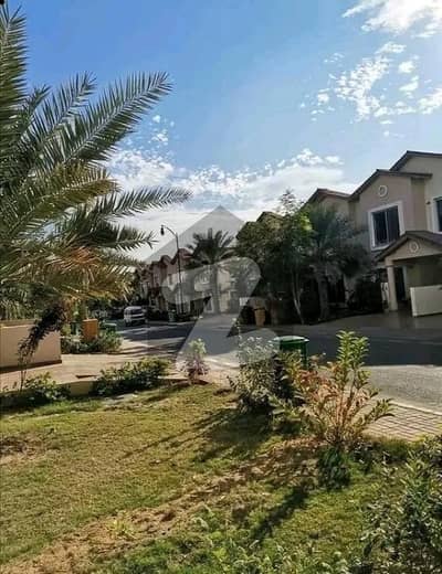 152sq Yd 3 Bedrooms Luxury Villa Is Available FOR RENT. 8km From Entrance Of BTK. 3 Bed DDL 1 Kitchen