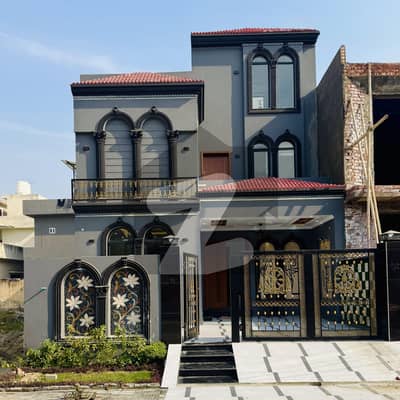 7.23 Marla Spanish House Rooftop Terrace