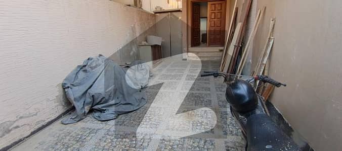 Dha phase 6 Bukhari Street 500 yards bungalow portion available for rent