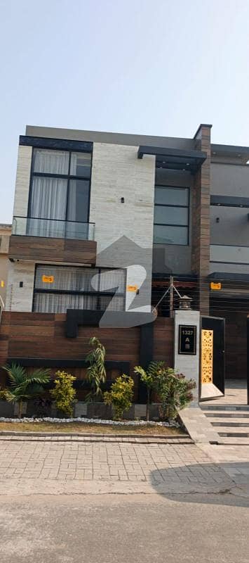 10 Marla House Available For Rent Very Good Condition