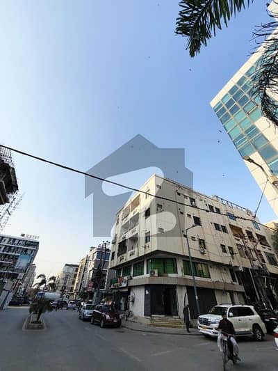 بخاری کمرشل ایریا ڈی ایچ اے فیز 6,ڈی ایچ اے ڈیفینس,کراچی میں 4 مرلہ دکان 6.25 لاکھ میں کرایہ پر دستیاب ہے۔