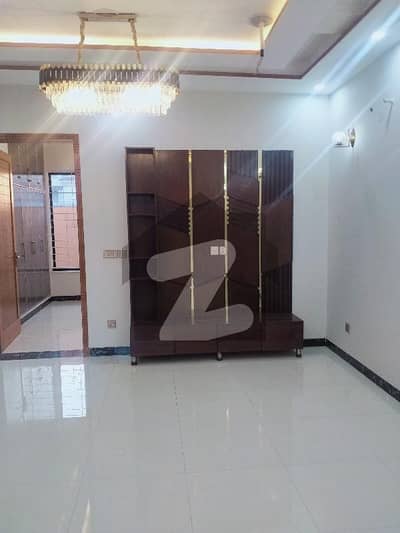 پارک ویو سٹی لاہور میں 4 کمروں کا 5 مرلہ مکان 80.0 ہزار میں کرایہ پر دستیاب ہے۔