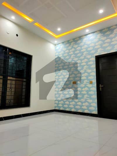 واپڈا ٹاؤن ایکسٹینشن واپڈا ٹاؤن,لاہور میں 4 کمروں کا 5 مرلہ مکان 2.1 کروڑ میں برائے فروخت۔