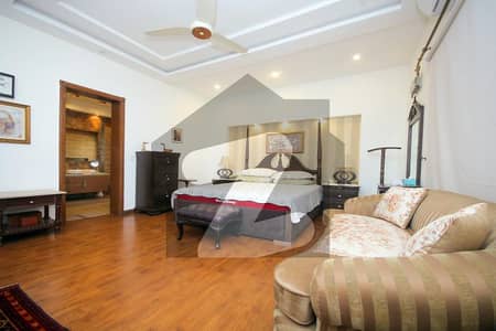 ڈی ایچ اے فیز 4 - بلاک ڈبل جی فیز 4,ڈیفنس (ڈی ایچ اے),لاہور میں 2 کمروں کا 1 کنال بالائی پورشن 1.3 لاکھ میں کرایہ پر دستیاب ہے۔