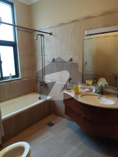 ایف ۔ 8/1 ایف ۔ 8,اسلام آباد میں 3 کنال مکان 12.0 ارب میں برائے فروخت۔