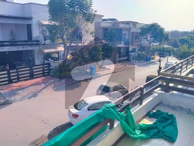 Available For Sale 10 Marla House Investor Rate Bahria Town Phase 3